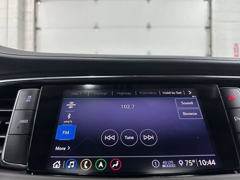 Used 2021 Buick Enclave Essence w/ Sound and Sites Package AWD/4WD image 30