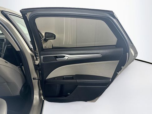 Used 2018 Ford Fusion S FWD image 27