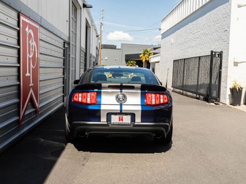 Used 2010 Ford Mustang Shelby GT500 RWD image 33
