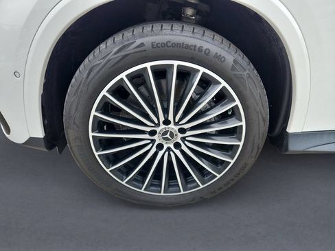Used 2024 Mercedes-Benz GLC 300 4MATIC image 8