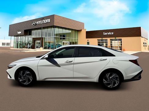 New 2026 Hyundai Elantra Limited FWD image 3