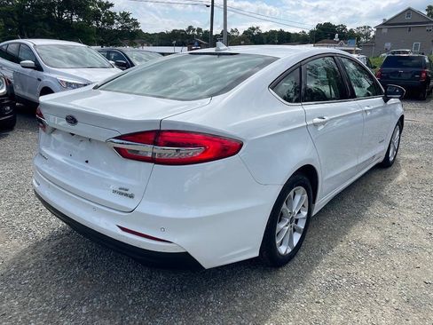 Used 2019 Ford Fusion SE FWD image 5