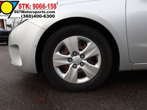 Used 2018 Kia Forte LX FWD image 26