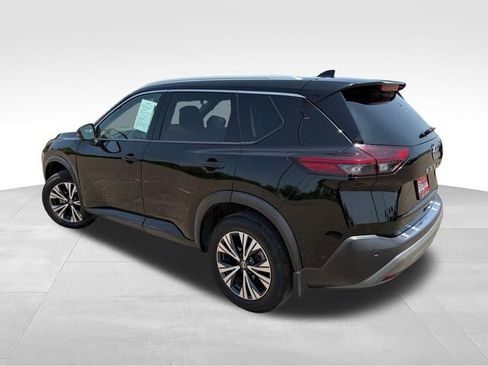 Certified 2021 Nissan Rogue SV w/ Premium Package FWD image 6
