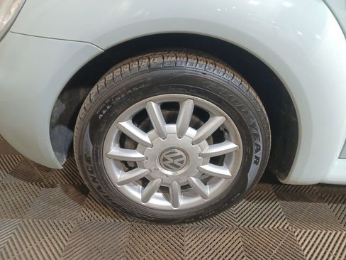 Used 2005 Volkswagen Beetle GLS image 18