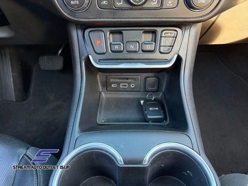 Used 2020 GMC Terrain SLT w/ Preferred Package image 28