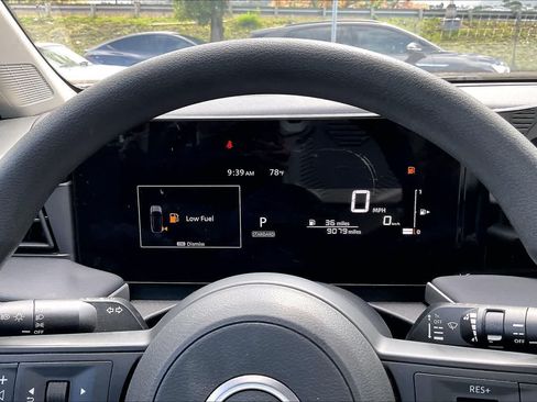 Used 2025 Nissan Kicks S FWD image 17