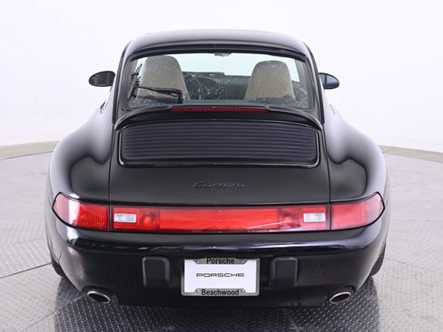 Used 1995 Porsche 911 Carrera RWD image 6