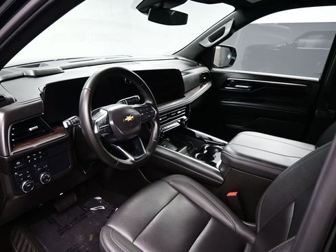 Used 2025 Chevrolet Tahoe LT AWD/4WD image 8