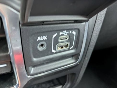 Used 2023 Jeep Wrangler Unlimited Sahara AWD/4WD image 23