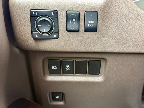 Used 2019 Lexus GX 460 Premium AWD/4WD image 25