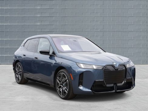 Used 2026 BMW iX M70 image 1