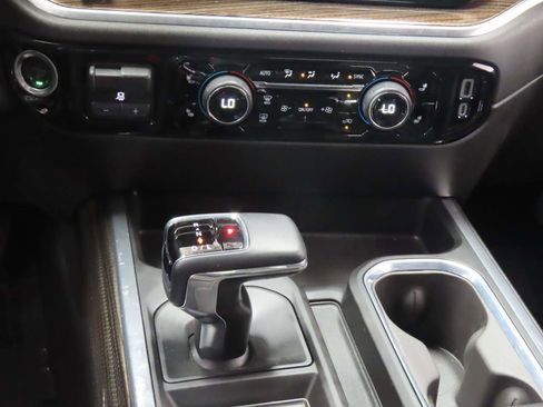 Certified 2025 Chevrolet Silverado 1500 LT w/ LPO, Dark Essentials Package image 13