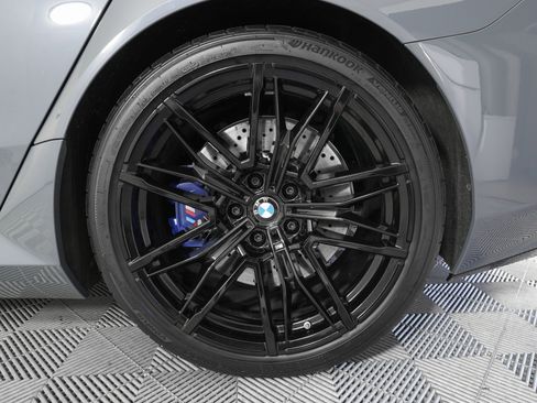 Used 2025 BMW M5 w/ Carbon Package image 31