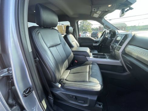 Used 2021 Ford F250 Lariat w/ Lariat Ultimate Package AWD/4WD image 28