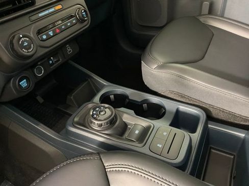 New 2025 Ford Maverick Lariat w/ Black Appearance Package image 19