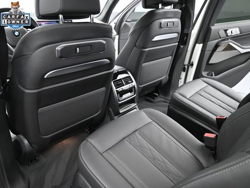 Certified 2025 BMW X7 xDrive40i w/ Executive Package image 31