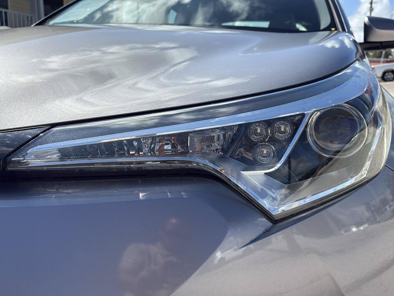 Used 2019 Toyota C-HR XLE FWD image 48