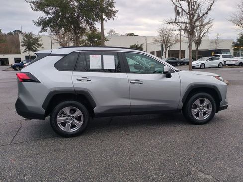 Certified 2022 Toyota RAV4 XLE w/ Convenience Package image 4