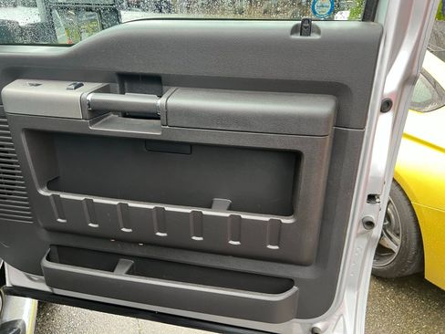 Used 2011 Ford F350 Lariat w/ FX4 4X4 Off-Road Pkg image 34