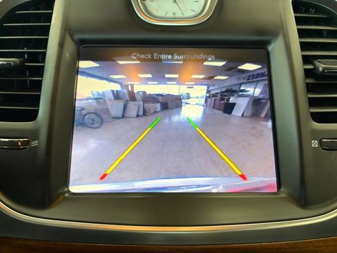 Used 2016 Chrysler 300 C Platinum w/ Safetytec Plus Group AWD/4WD image 34