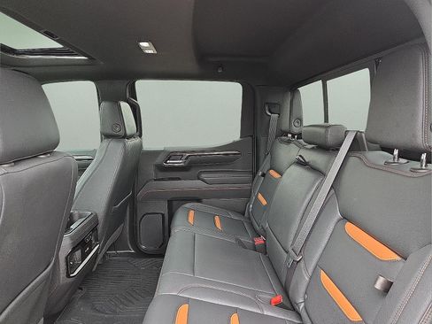 Used 2025 GMC Sierra 1500 AT4 w/ AT4 Premium Package AWD/4WD image 10