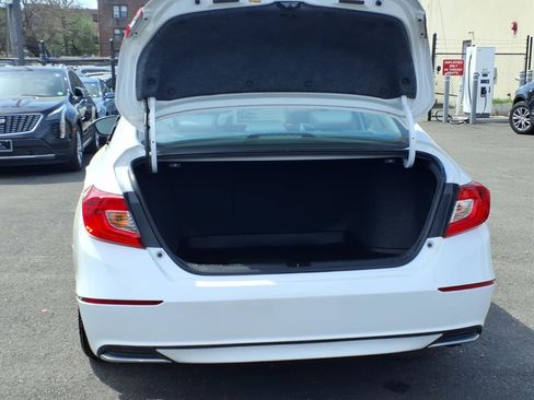 Used 2020 Honda Accord EX image 11