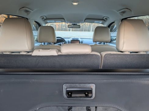 Used 2015 Ford Escape Titanium FWD image 13