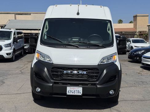 Used 2025 RAM ProMaster 2500 w/ Convenience Group FWD image 5