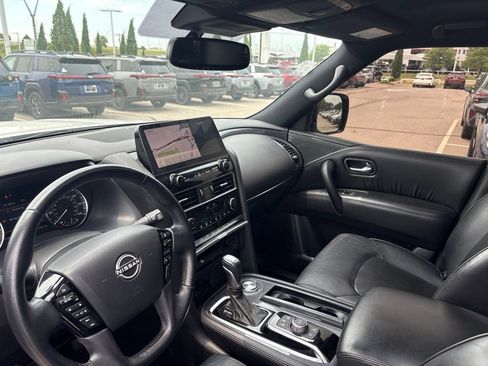 Used 2023 Nissan Armada SL w/ Midnight Edition Package RWD image 4