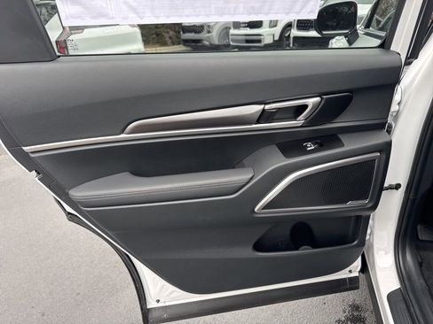 New 2025 Kia Telluride LX image 12