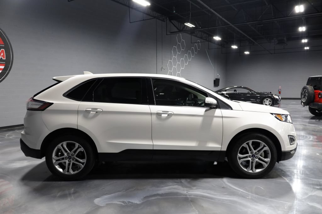 Used 2018 Ford Edge Titanium w/ Technology Package FWD image 8