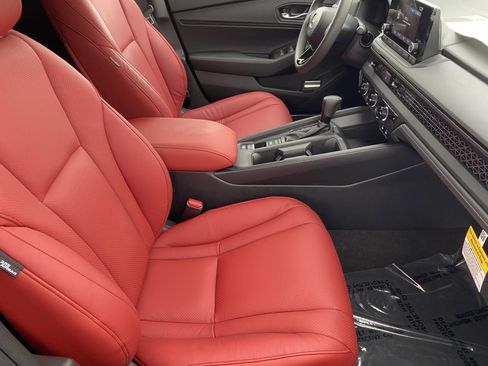 Used 2025 Honda Accord SE image 9