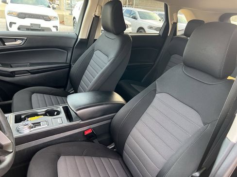Used 2022 Ford Edge SE image 16