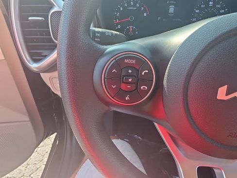 Used 2022 Kia Soul LX w/ Technology Package FWD image 18