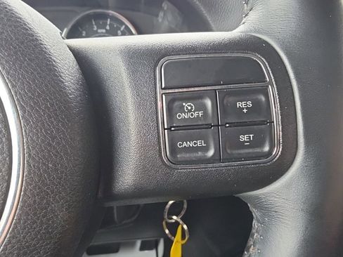 Used 2015 Jeep Wrangler Unlimited Sahara w/ Dual Top Group AWD/4WD image 10