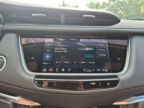 Certified 2024 Cadillac XT6 Luxury w/ LPO, Floor Liner Package AWD/4WD image 13