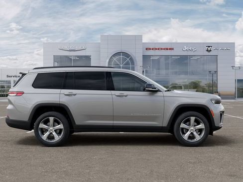 New 2026 Jeep Grand Cherokee L Limited w/ Luxury Tech Group II RWD image 22