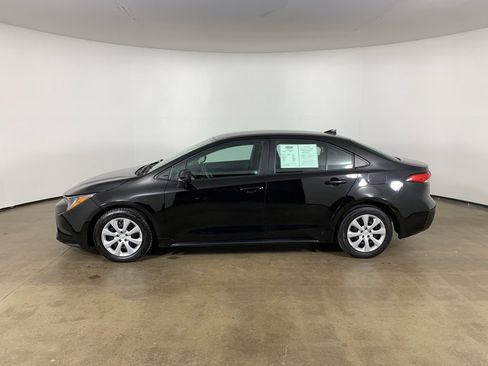 Used 2023 Toyota Corolla LE image 15