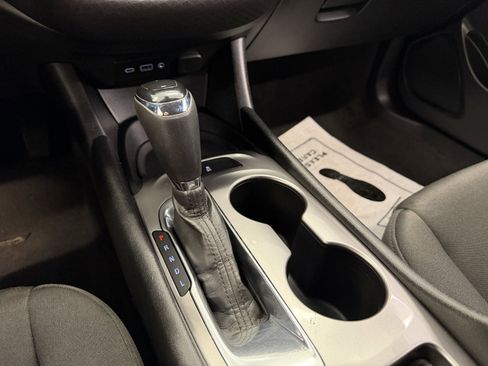 Used 2020 Chevrolet Malibu LS image 24