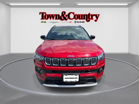 Certified 2025 Jeep Compass Limited AWD/4WD image 3