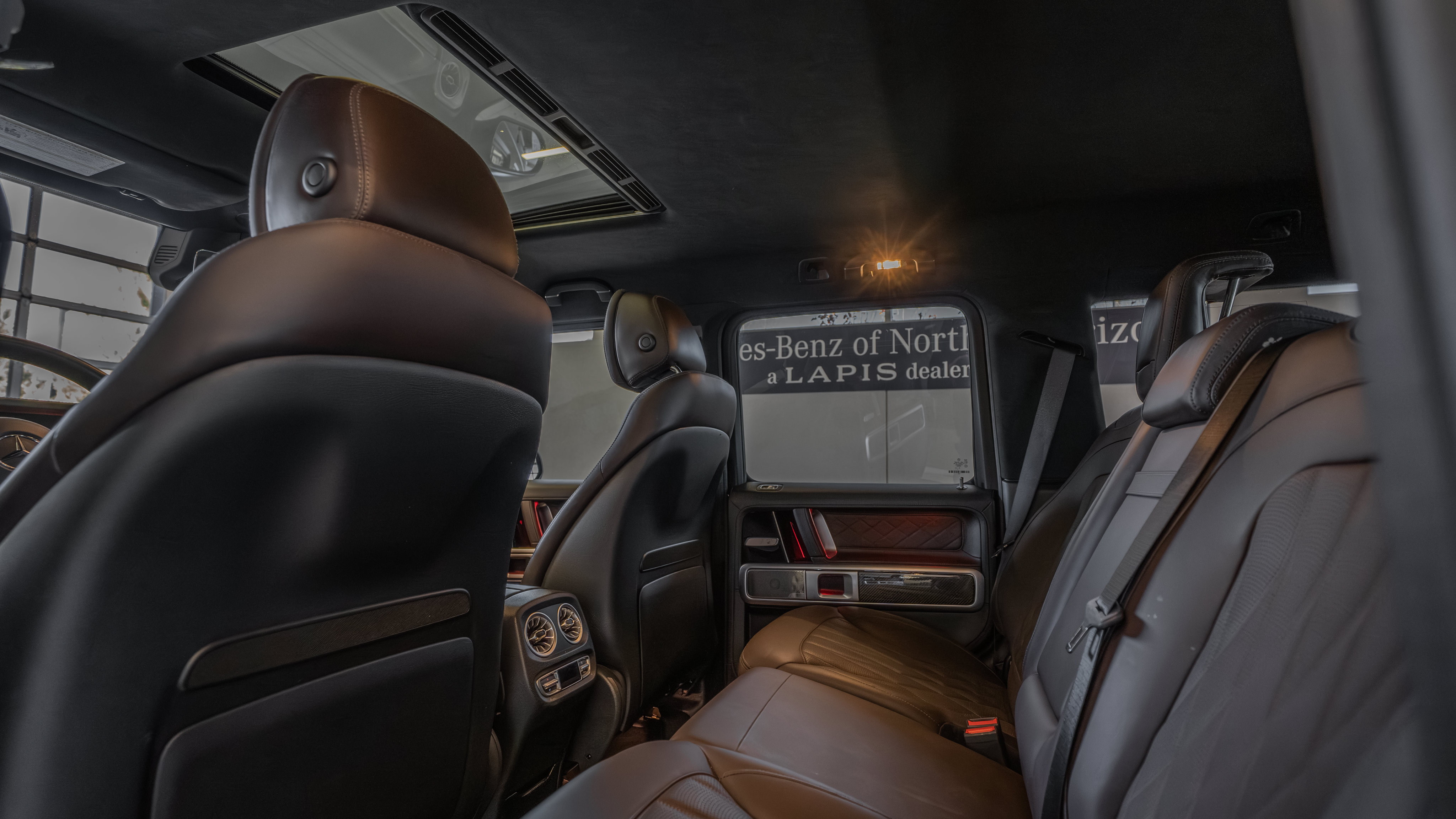 Used 2023 Mercedes-Benz G 550 image 25