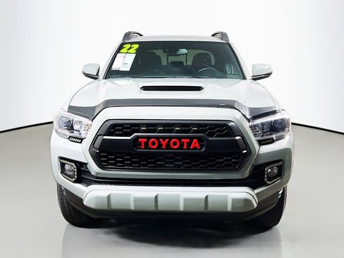 Used 2022 Toyota Tacoma TRD Sport w/ Technology Package image 11
