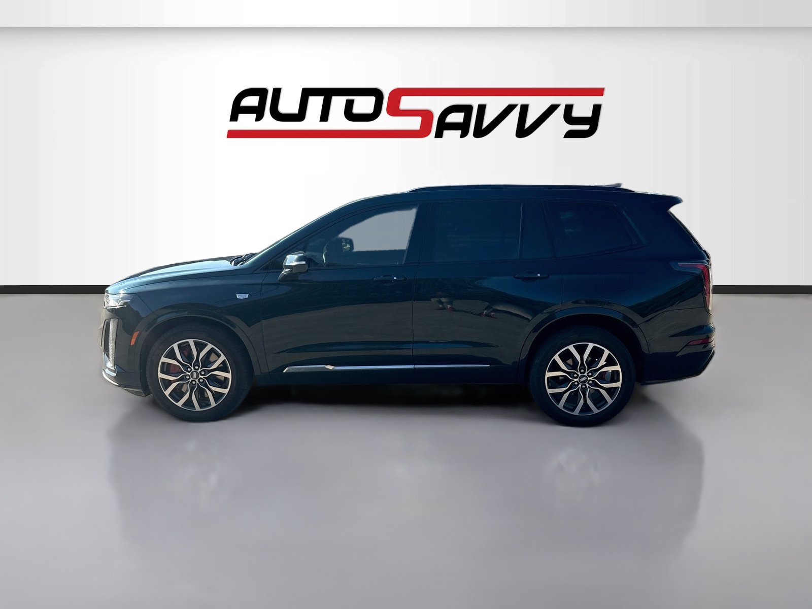 Used 2025 Cadillac XT6 Sport w/ Technology Package AWD/4WD image 4