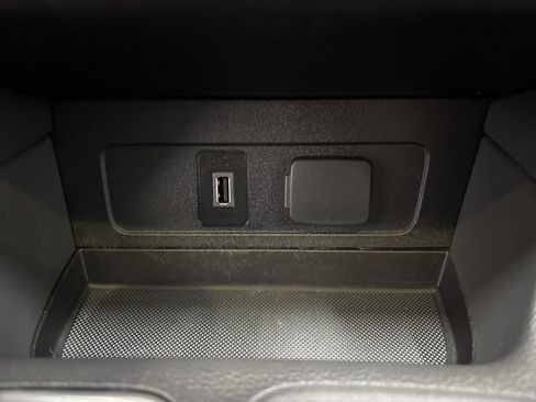 Used 2017 Ford Escape SE image 22