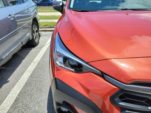 Used 2025 Subaru Crosstrek 2.5i Premium AWD/4WD image 7