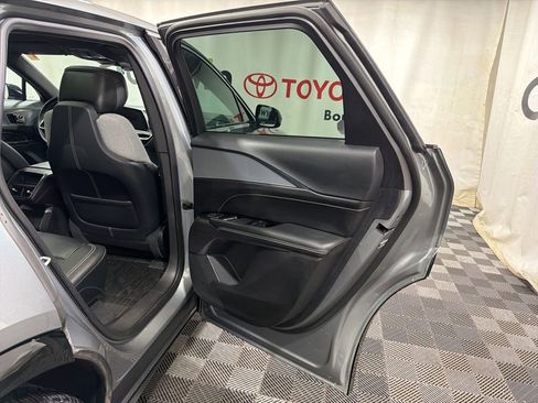 Used 2024 Cadillac Lyriq Tech image 13