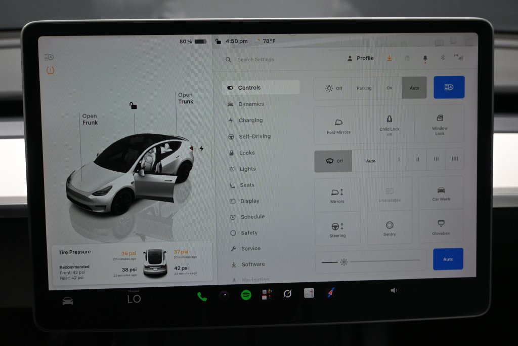 Used 2022 Tesla Model Y Performance AWD/4WD image 15
