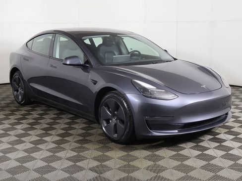 Used 2023 Tesla Model 3 Long Range image 2
