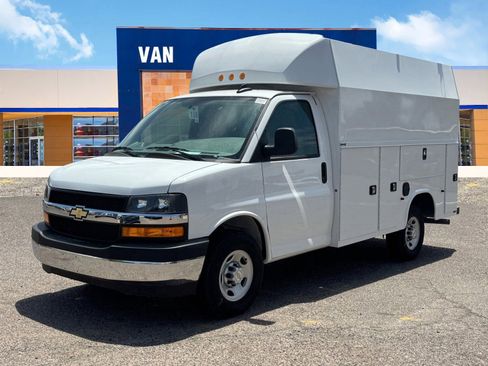 New 2024 Chevrolet Express 3500 w/ Power Convenience Package image 2
